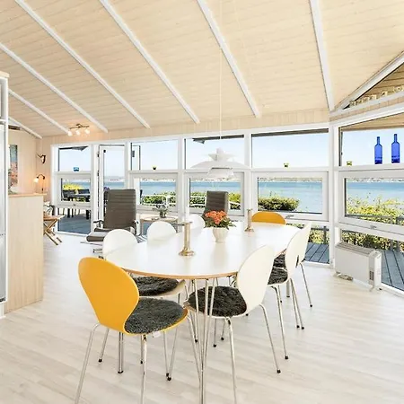 Magisk Havudsigt I Forste Raekke Ved Anslet Strand Dom wakacyjny