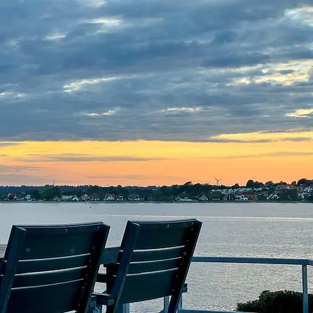 Dom wakacyjny Magisk Havudsigt I Forste Raekke Ved Anslet Strand *