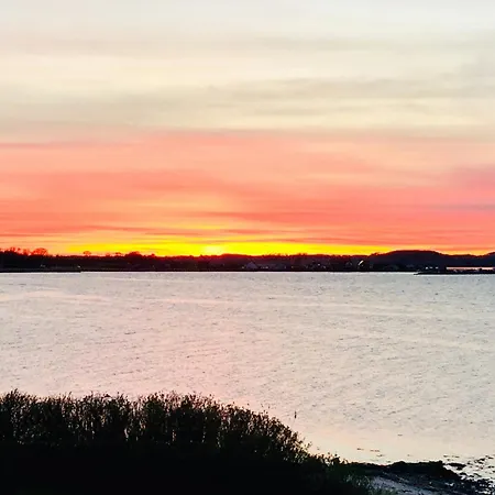 Semesterbostad Magical Front Row Sea Views At Anslet Beach Haderslev