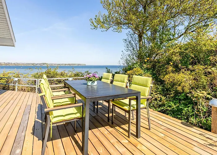 Magical Front Row Sea Views At Anslet Beach Semesterbostad Haderslev