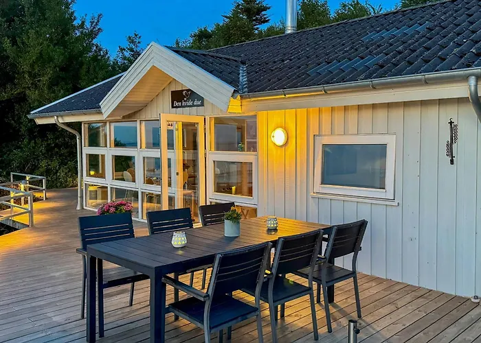 Magical Front Row Sea Views At Anslet Beach Holiday home *