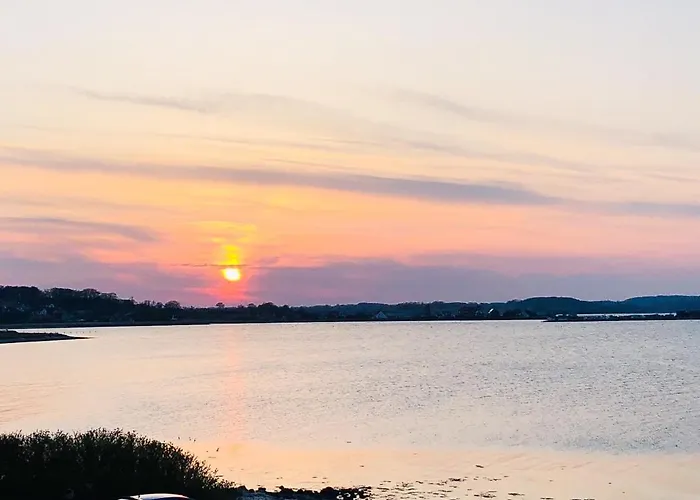 Magical Front Row Sea Views At Anslet Beach Hébergement de vacances Haderslev